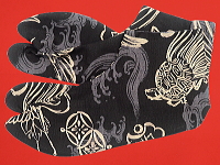 和柄足袋　義若オリジナル　吉祥鶴亀　黒